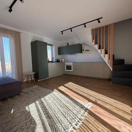 דירה Juros Namai