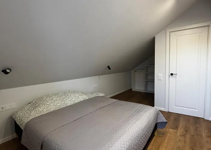 Juros Namai פלאנגה